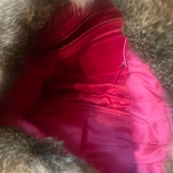Coach Rabbit Fur Trimmed Pink Hobo Bag G04k-9443 - Picture 13 of 14